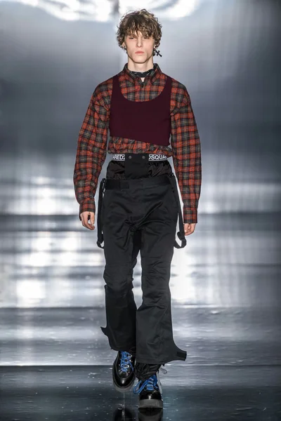 Look 44